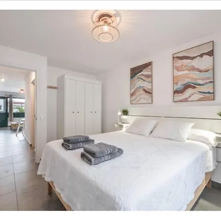 Suite4you 50 Meters From The And Main Avenue Ac Wifi Int Tv Channels Puerto del Carmen (Lanzarote)
