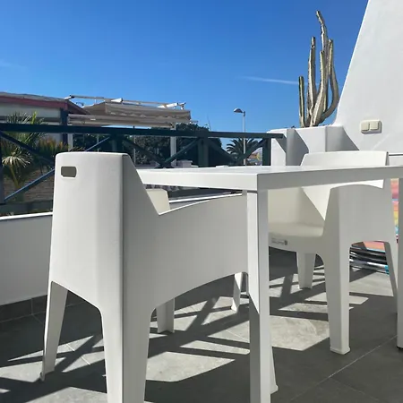 Apartman Suite4you 50 Meters From The And Main Avenue Ac Wifi Int Tv Channels